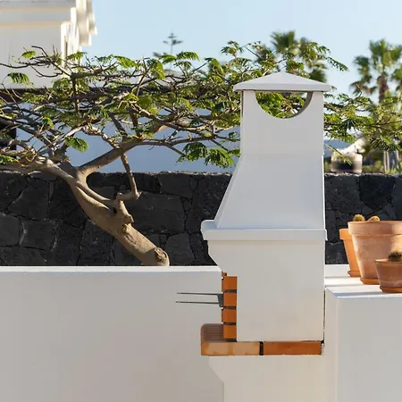 Mo Luxury Heated Pool Playa Blanca (Lanzarote)